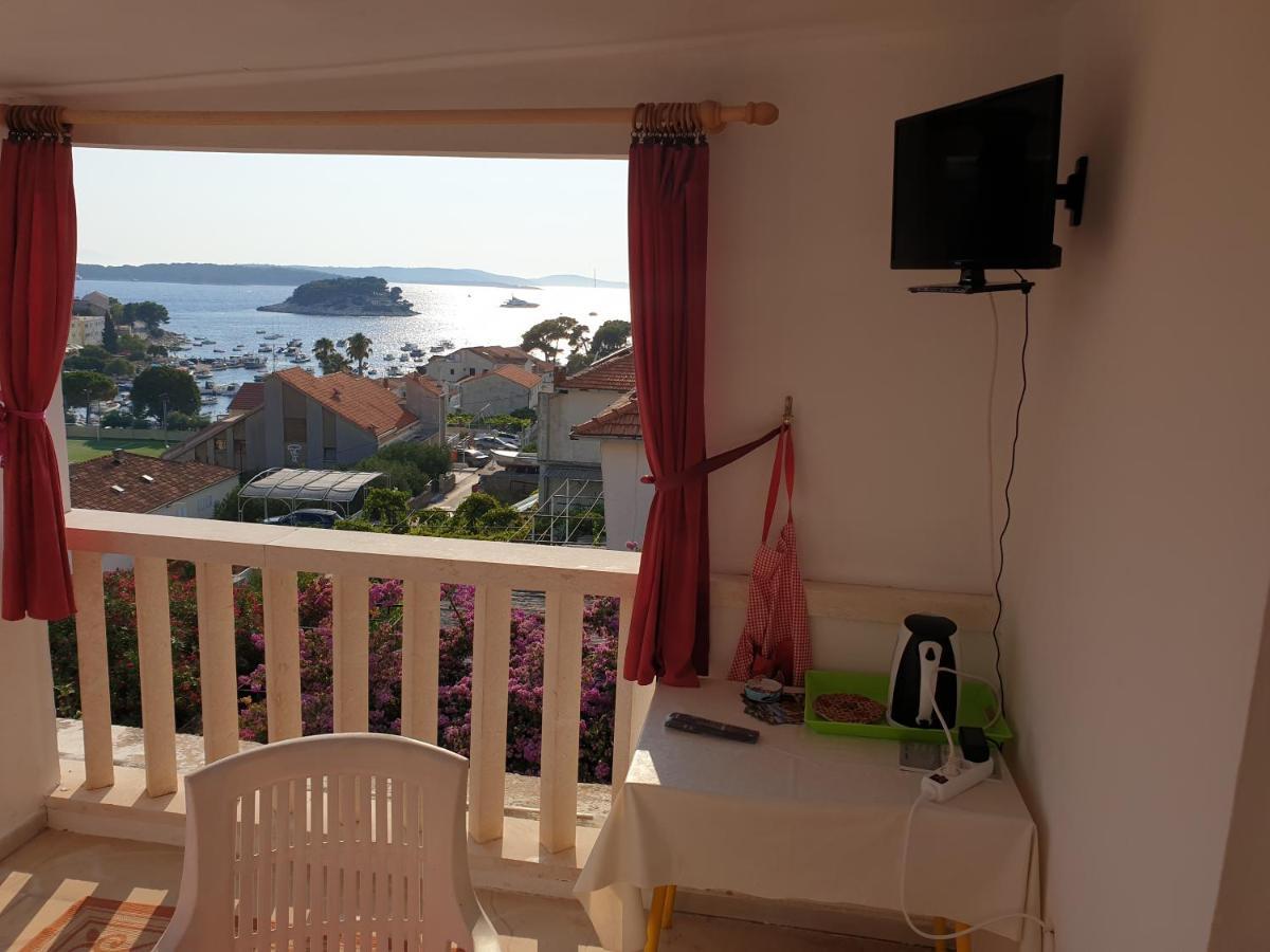 Apartments & Rooms Zlatica Hvar ฮวาร์ ภายนอก รูปภาพ