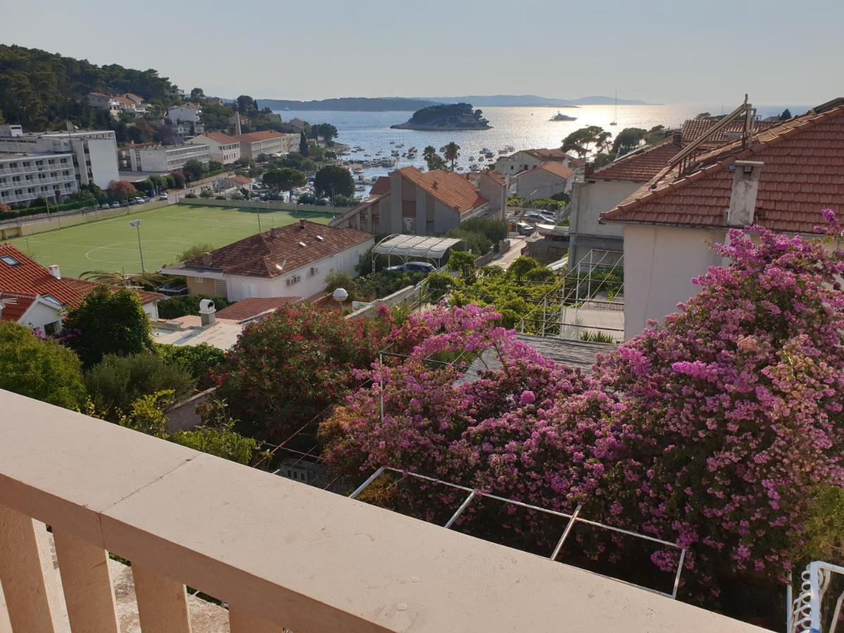 Apartments & Rooms Zlatica Hvar ฮวาร์ ภายนอก รูปภาพ